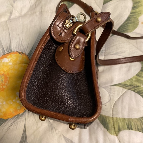 Vintage Dooney & Bourke All Weather Leather B211 Zip Top Shoulder Bag - Picture 7 of 14